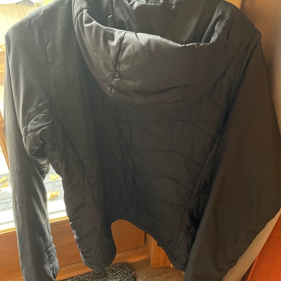 Patagonia Women’s small down coat - Picture 2 of 3
